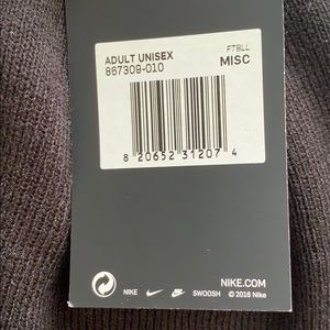 Nike Accessories - NEW! Nike swoosh cuffed beanie knit hat Nike Accessories - NEW! Nike swoosh cuffed beanie knit hat